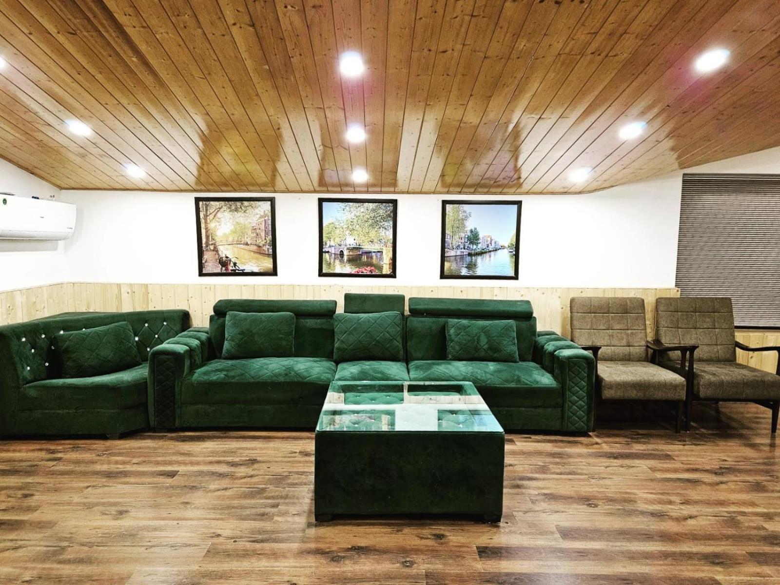 Weekend Vibes Bed and Breakfast Kasauli Εξωτερικό φωτογραφία